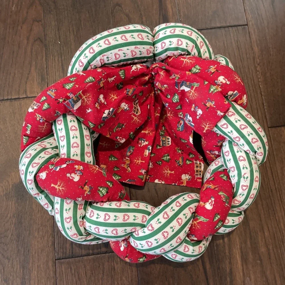 Handmade Twisted Braid Wreath Red Holly Green Christmas Soda‎ Pull Tab Hanger